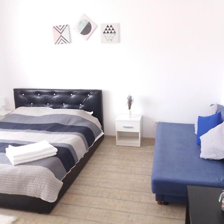 Cazare Apartament Rasnov Apartment Ngoại thất bức ảnh