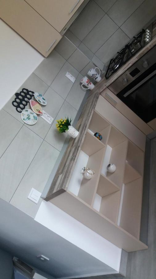 Cazare Apartament Rasnov Apartment Ngoại thất bức ảnh