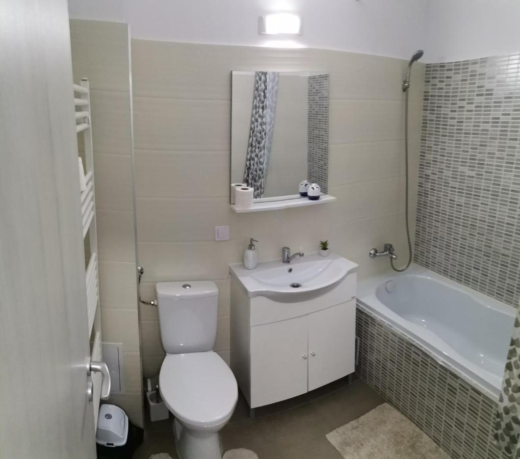 Cazare Apartament Rasnov Apartment Ngoại thất bức ảnh